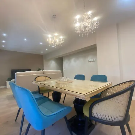 Apartment Sweet *